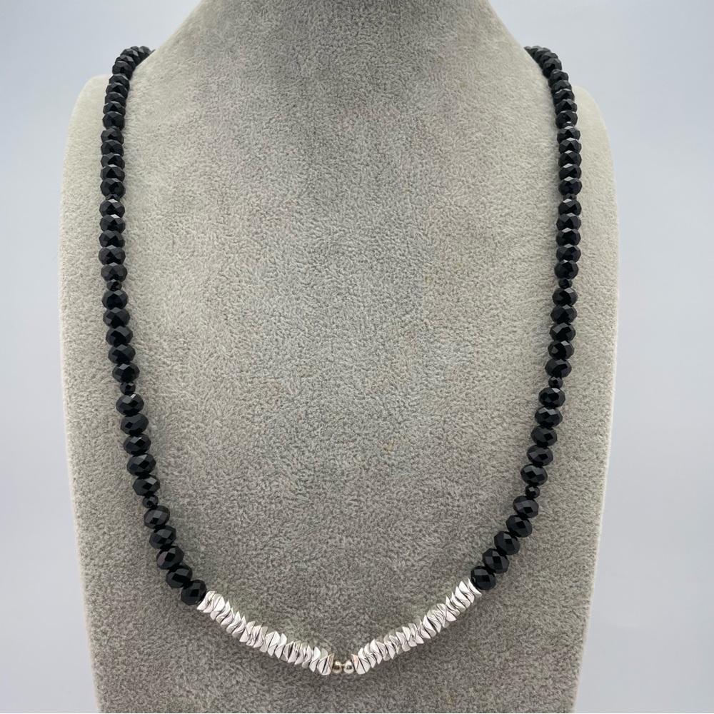 Faceted Black Crystal Necklace w/ Silver Tone Textured Bar Accents